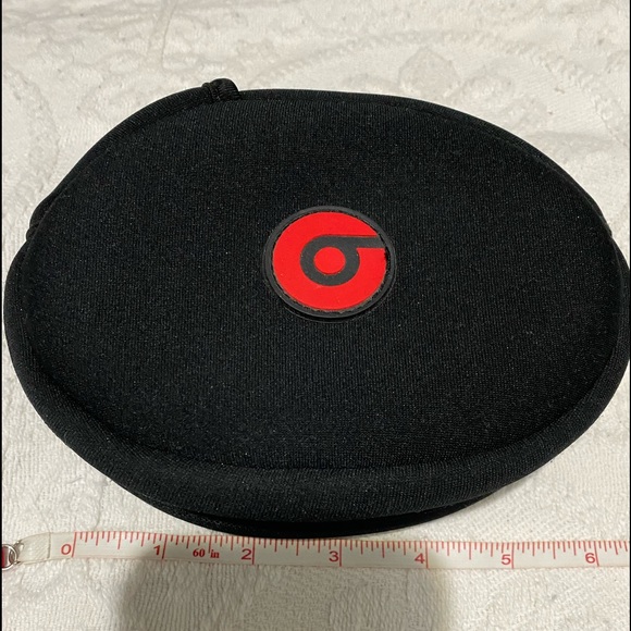 Beats by Dre Foam Headphones Case - Picture 2 of 7